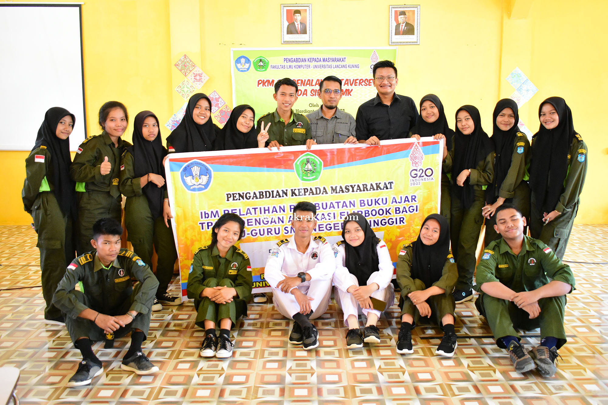 pinggir2.jpg